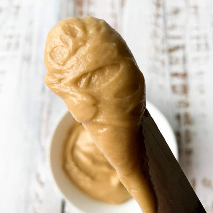 biscoff-cream-cheese-frosting-a-baker-s-bookshelf