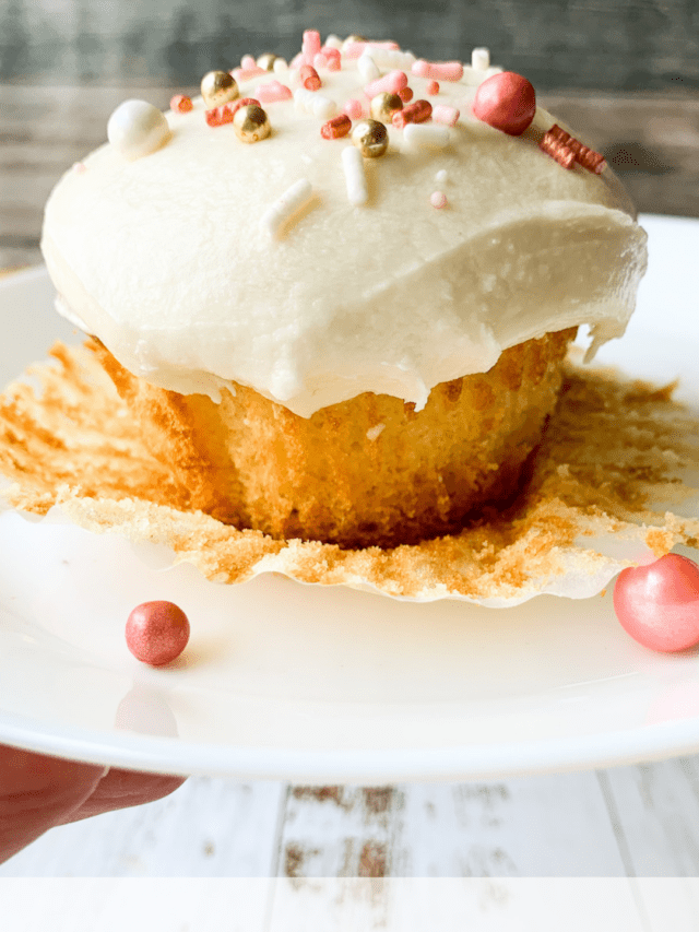 How to Make Almond Cupcakes Story